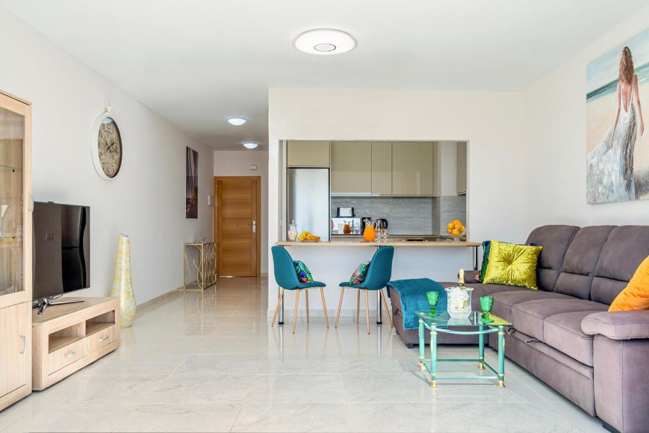 Esmeralda. Lovely And New Apartment Right By The Ocean! Кальяо-Сальвахе Екстер'єр фото